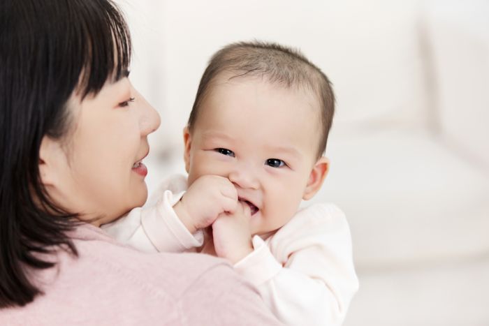 1653362952156356.jpg 攝圖網(wǎng)_501725424_微笑的新生兒開心的嬰兒寶寶(企業(yè)商用).jpg